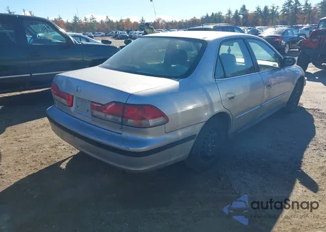 2002 Honda Accord 2.3 Lx из США, поврежденный, VIN JHMCG56482C010016